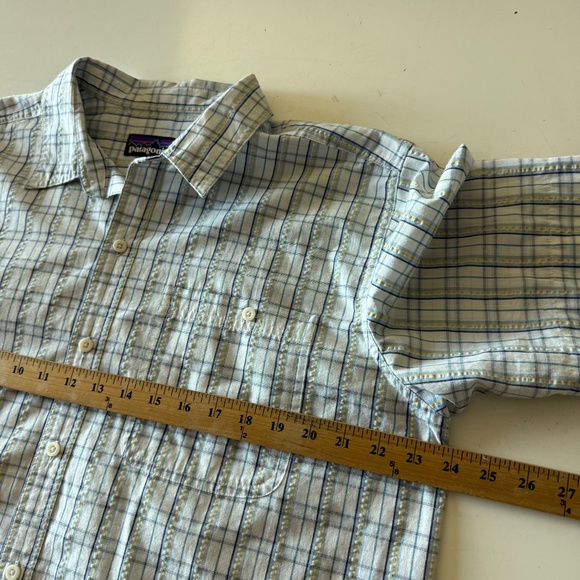 Patagonia Outdoors Primary White Textured Plaid Polyester Button Up Shirt LARGE - Picture 6 of 9